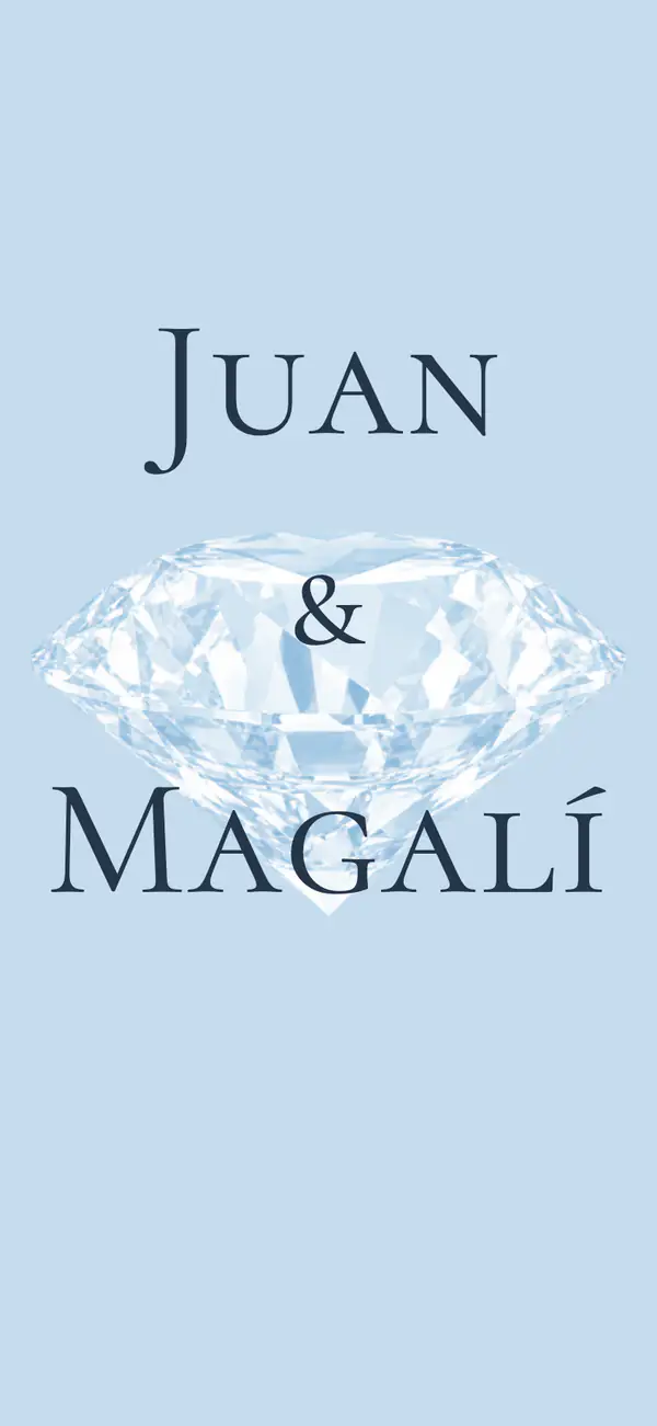 Invitación con el diseño The Diamonds: nombres Juan y Magalí sobre un diamante y fondo celeste